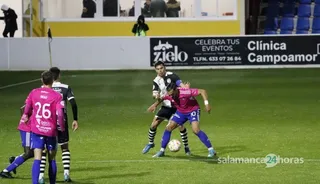 Renan Zanelli protege el balón ante Nespral | FOTO ANDREA MATEOS