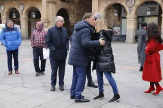 Inauguración de la escultura del artista chino Xu Hongfei