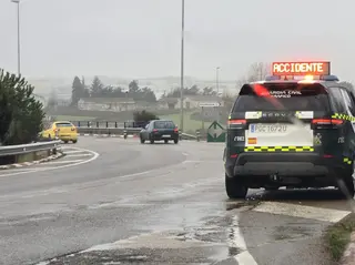  Dos accidentes de tráfico dejan dos mujeres heridas en Carbajosa de la Sagrada y Villares de la Reina