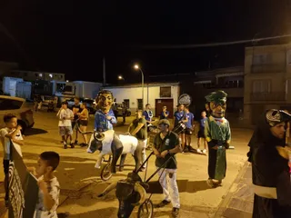 Desfile de carrozas en Aldeadávila