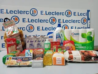 La Hermandad del Cristo del Amor y de la Paz dona, en alimentos, los premios del concurso fotográfico de Semana Santa a la parroquia de El Zurguén