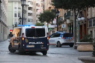 Policía Local y Nacional en la calle Toro
