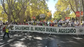Imagen de una manifestación de la plataforma 'Por un mundo rural y urbano vivos'