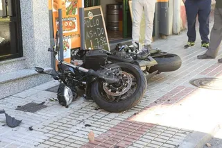Herido un motorista en Pizarrales tras colisionar con un turismo