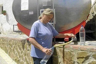 Casi dos millones en subvenciones a las diputaciones para garantizar el suministro de agua potable