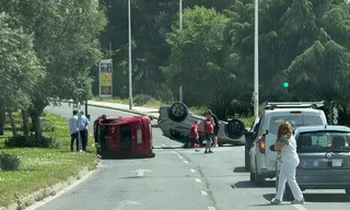 Accidente con vuelco en el paseo del Tormes