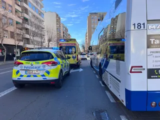 Un conductor de autobús urbano se desmaya en María Auxiliadora