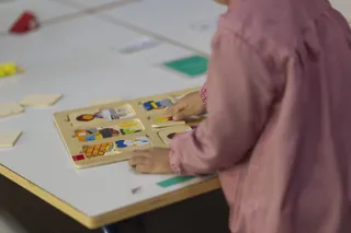 Colegio, aula, primaria, infantil, clase, niño, niña, niños, jugando, jugar, juegos, estudiando