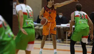 Juanpe Jiménez, en un duelo anterior / FOTO SALAMANCA24HORAS.COM