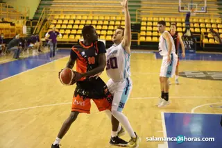 Niang, en una acción contra Cantbasket.