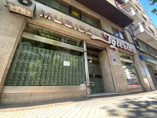 Musical Iglesias, la tienda de los músicos por excelencia, cierra tras décadas apoyando la cultura de Salamanca