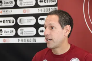 Presentación del nuevo entrenador de Unionistas, José Luis Acciari