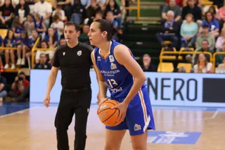 Perfumerías Avenida - Valencia Basket