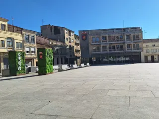 Plaza Mayor y Ayuntamiento de Guijuelo
