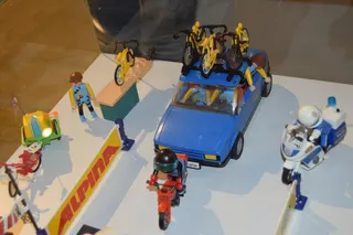 Exposición de bicicletas en miniatura