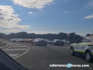 Los vehículos, detenidos por los agentes de la Guardia Civil