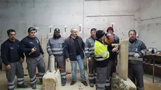 Visita municipal al taller Piedra de Villamayor