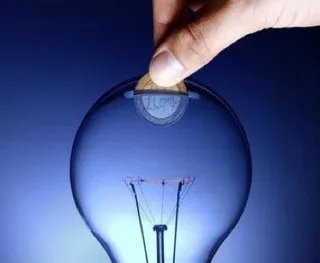 La organización de consumidores ofrece diez motivos para no subir la luz