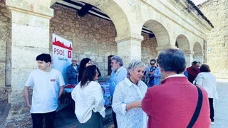 La caravana electoral del PSOE de Salamanca se detiene en Ciudad Rodrigo