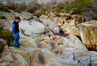 Piedras volcánicas en Truchas, en La Cabrera | Foto: ICAL