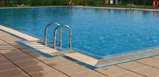 Las entradas y los bonos de las piscinas, a disposición de los vecinos