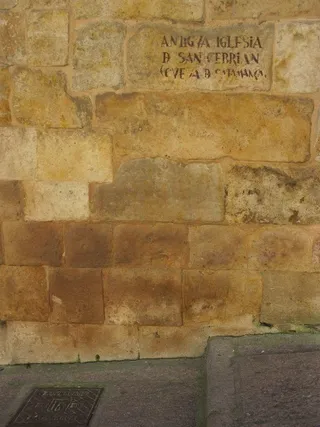 Carencia de árboles en parques y plazas