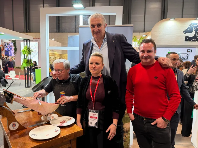 Romay en el estand de Guijuelo. Fitur