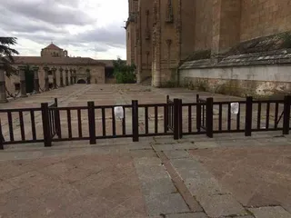 Atrio de la Catedral Nueva perimetrado