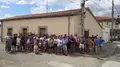 Vecinos de Garcihernández que han ayudado a desokupar una vivienda