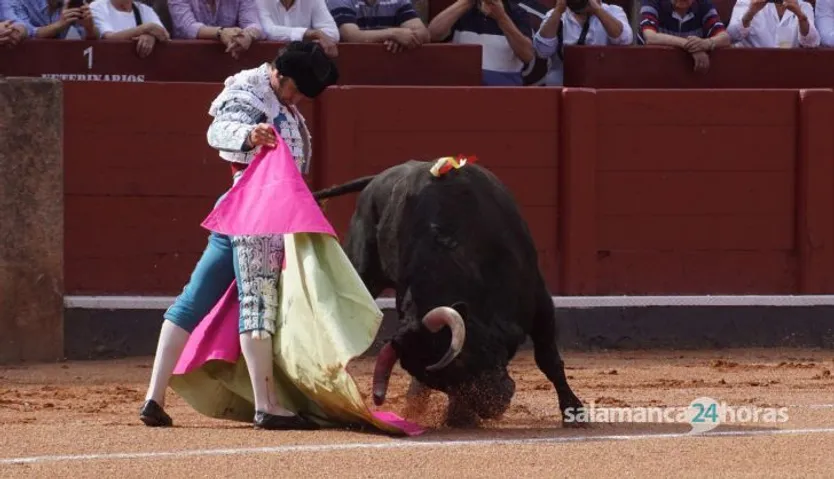 Mano mano entre Morante de la Puebla y Marco Pérez por San Juan de Sahagún en Salamanca: imágenes del festejo
