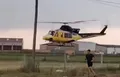Un helicóptero aterriza de emergencia en Villares de la Reinas tras ser alcanzado por un rayo | Vídeo Radio Arte