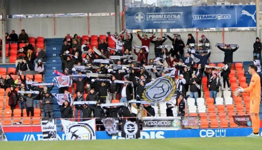 Afición de Unionistas en el Anxo Carro FOTO UNIONISTAS CF