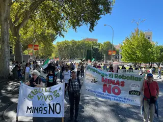 Protesta colectivos Salamanca contra las minas y las macrogranjas (1)