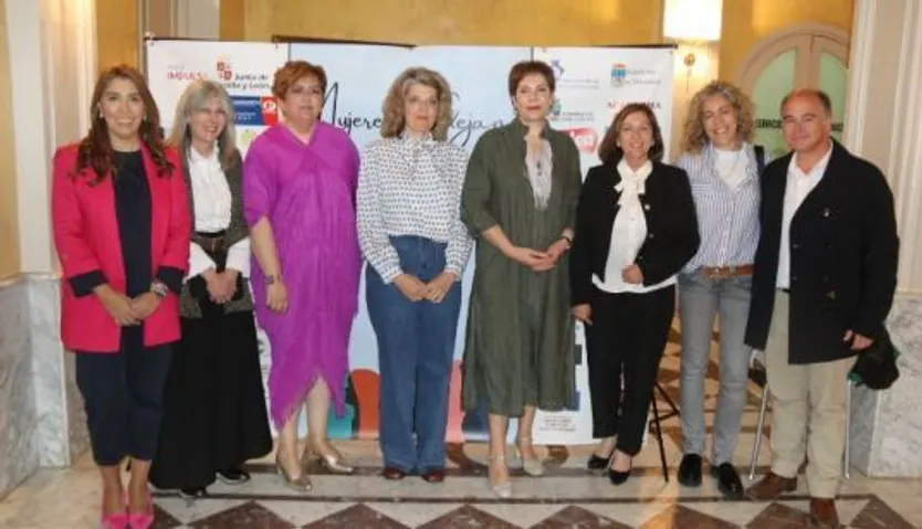 Entrega de premios "Mujeres que dejan Huella" en Peñaranda