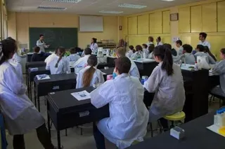 El proyecto MicroMundo continúa la concienciación sobre la resistencia a los antibióticos y su búsqueda de nuevos antibióticos