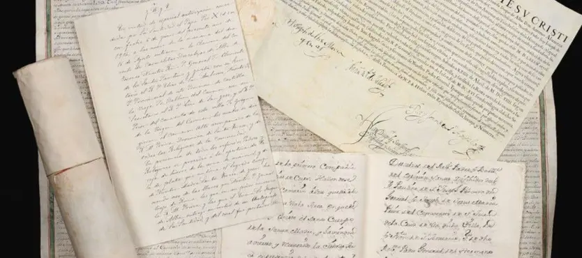 Documentos encontrados en el sepulcro de Santa Teresa. Imagen Orden del Carmelo