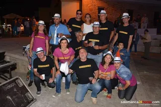 El pasacalles de las peñas enciende la mecha de la diversión