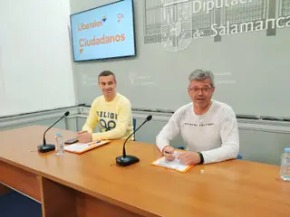 Jesús de San Antonio y Manuel Hernández en la Diputación
