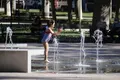 Niños jugando con el agua en el parque de la Alamedilla | Imagen Salamanca24horas