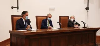 El alcalde de Salamanca, el rector de la USAL y la subdelegada del Gobierno