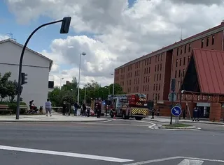 Un incendio de una vivienda en la avenida Carlos I moviliza a los Bomberos de Salamanca