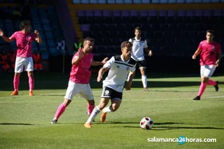 Junior, con la camiseta del Salamanca CF UDS, ante la UD San Sebastián de los Reyes / FOTO SALAMANCA24HORAS.COM