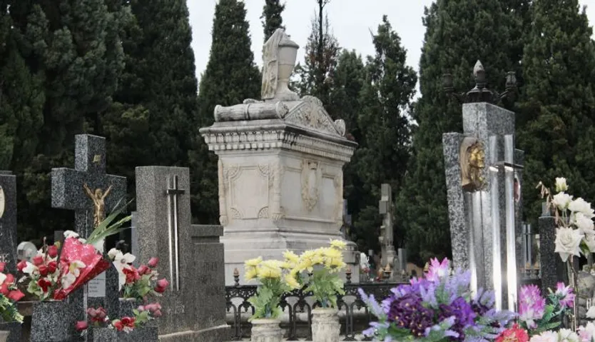 Arte funerario en el cementerio de Salamanca