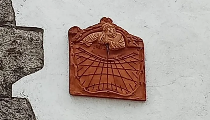 Reloj de sol en Candelario