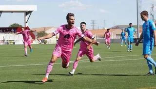 Espina celebra su gol ante la Cultural Leonesa / FOTO SALAMANCA24HORAS.COM