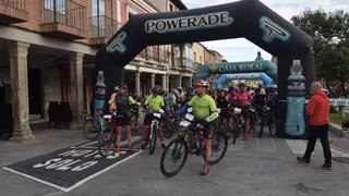 Unos 200 ciclistas han participado en la VIII Quedada BTT Ciudad de Peñaranda