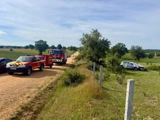 Rescatan a una joven atrapada en su coche en un camino forestal de Zamayón | Bomberos de Ledesma