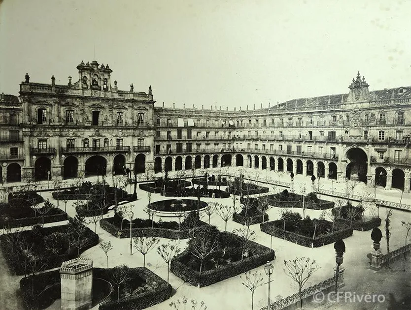 Pégot Ogier, Eugène. Salamanca, Plaza Mayor. 1877. Albúmina. (CFRivero)