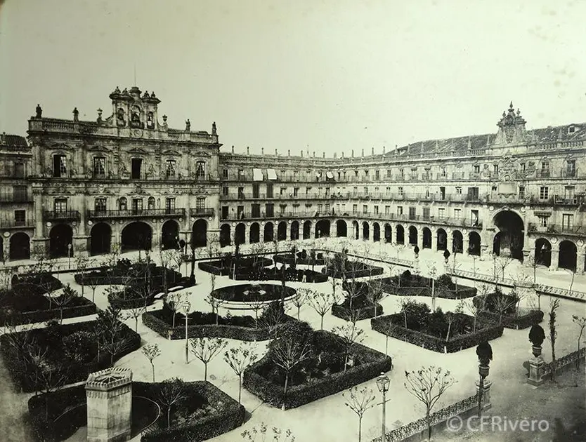Pégot Ogier, Eugène. Salamanca, Plaza Mayor. 1877. Albúmina. (CFRivero)