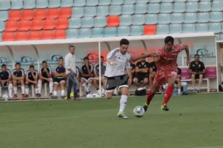 El Salmantino derrota al Guijuelo y deja una gran imagen en su presentación